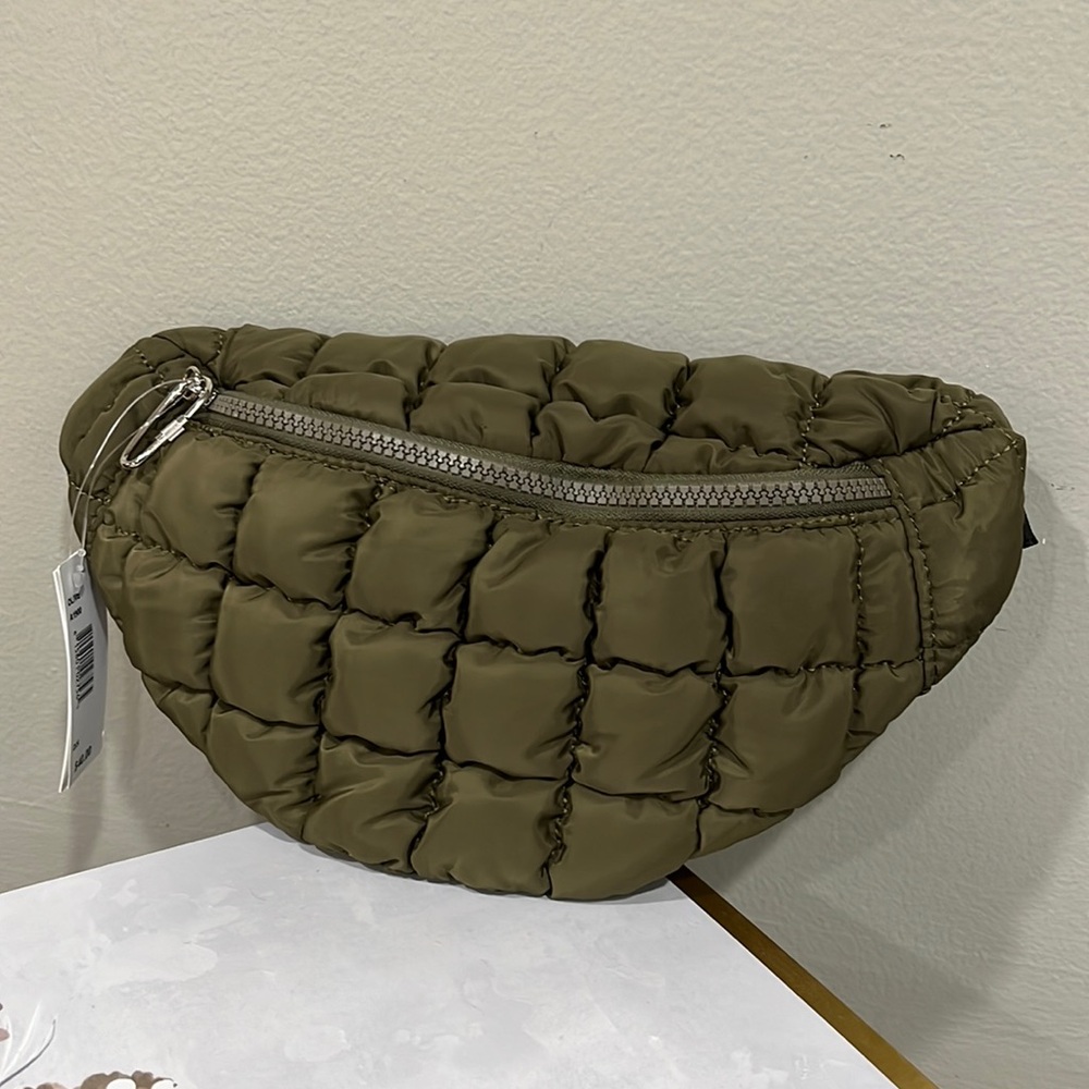 NWT Street Level Harper Quilted Belt Bag